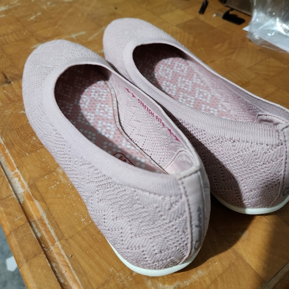 Skechers flats rose colour - Picture 2 of 7